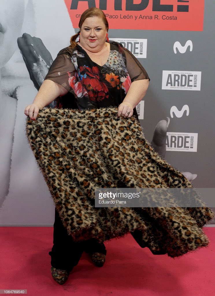 #aboutlastnight en el #photocall de la #premiere de <a href="/ArdeMadrid/">Arde Madrid en Movistar+</a> #redcarpet muy cañí #spanishfantasy gracias a <a href="/dypCom/">DYP Comunicación</a> ardió #madrid #arde <a href="/movistar_es/">Movistar España</a> #look #spg #trios #passionemayorista <a href="/pepemilanshoes/">PEPE MILÁN®️</a> <a href="/Aralbaverdu/">Aralba Verdu</a> <a href="/MIR3IAMARTIN/">Mireia Martin</a> #fotos <a href="/MoobysEs/">Moobys.es</a> <a href="/raulrodriguezrm/">raulphoto</a> <a href="/Edu_Nividhia/">Edu Nividhia</a>
