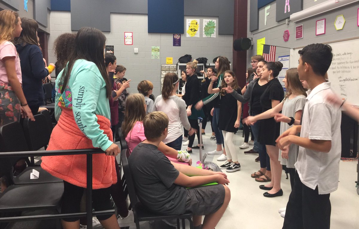 DStheatre's tweet photo. Production Class working with Beginning Theatre on scenes #ComalFineArts #DMS https://t.co/AYrYfterQN