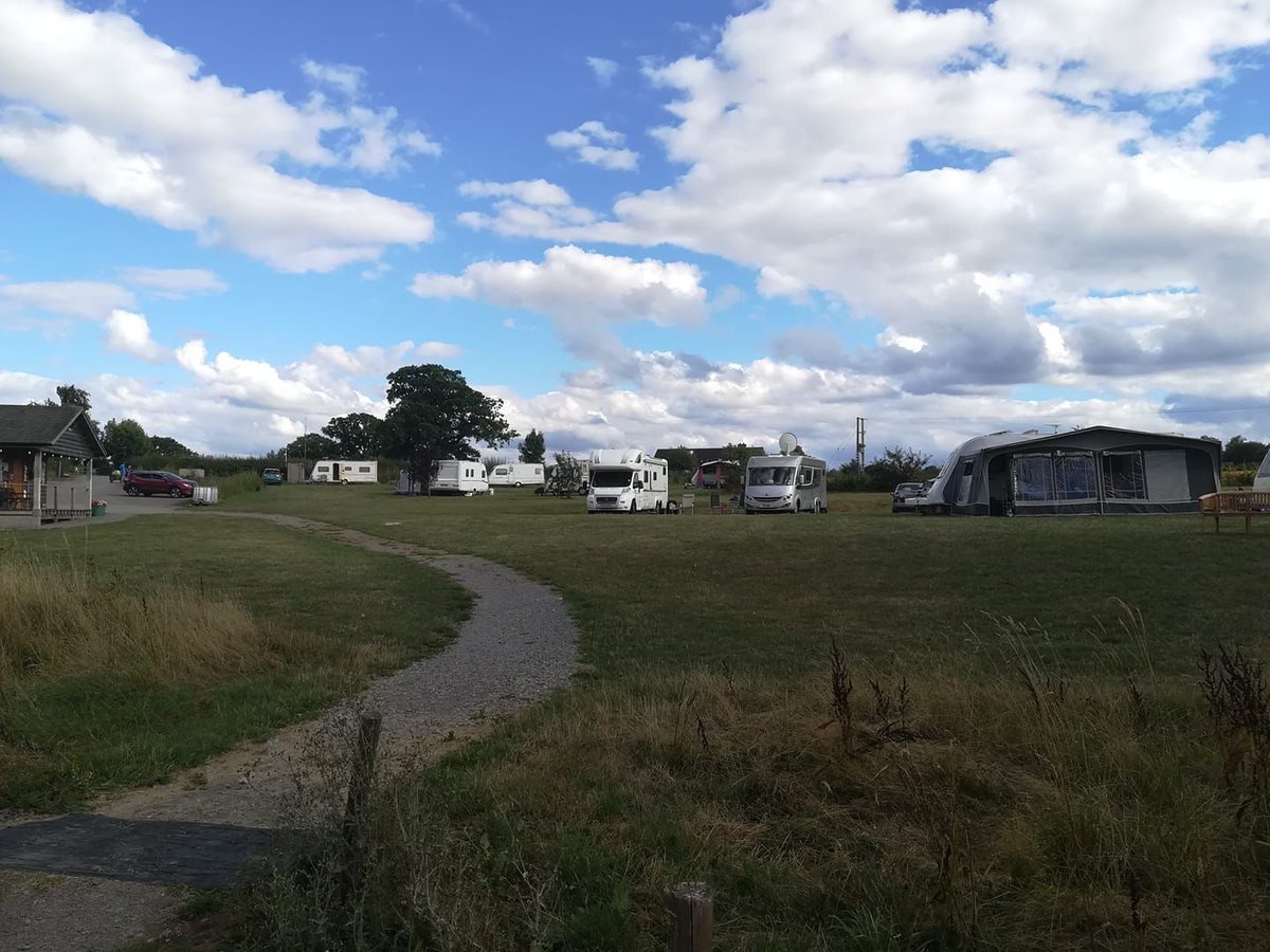 WeAcceptPets's tweet photo. "Such a warm, welcoming campsite with a tranquil atmosphere. Great facilities and plenty of space to pitch up. We all had a great time and will be back soon."
Accepts Dogs & Small Pets 🐶🐱
https://t.co/tBJaJSId2x
#PetFriendlyCampsite #ThreeAshes #Hereford #Camping #Caravanning https://t.co/lZMrFiprMu