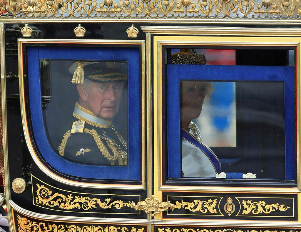 Reuters's tweet photo. Britain's Prince Charles says: I won't meddle when I am king https://t.co/HwDiKzLFbB https://t.co/1sgfoOIvUU