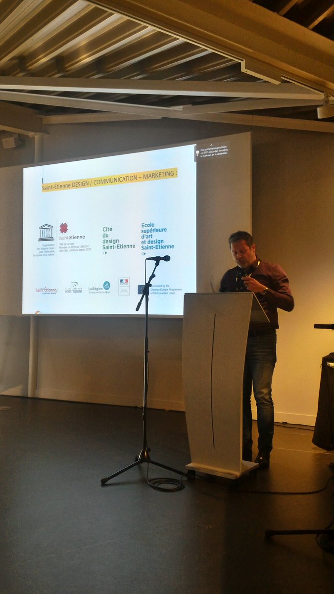 epures42's tweet photo. Frédéric Bossard, DG d'@epures42 conclue la matinée de l'atelier 8 "#design comme projet développement et marketing territorial" de @Rencontres_Urba : #volonté, #stratégie, #expérimentation, acteur collectif et tiers de confiance sont la recette de la #réussite! #FNAU39 https://t.co/9plqKnpMHS