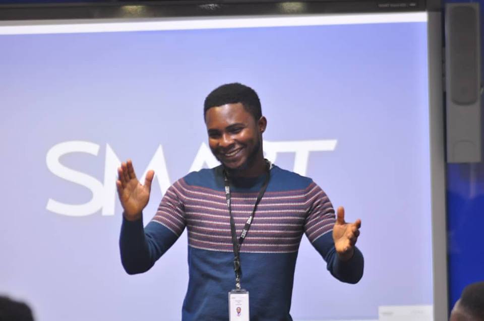 enipro_org's tweet photo. One of the Faculty at the Training.
#enipro_org...#bridgingthegap .... #IBMDNA
@ibm....@enipro_org https://t.co/HER8qgopuN