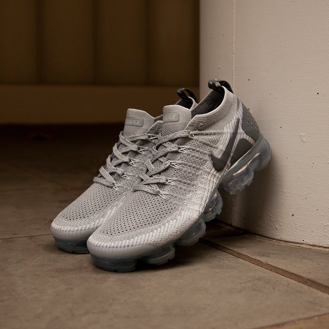 nike running vapormax safari lizard trainers in grey