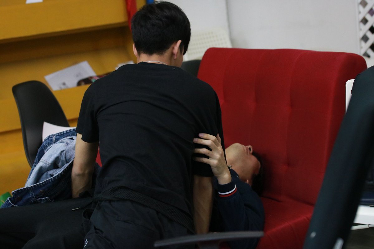 WhatTheDuckTMSC's tweet photo. ลงเรือผีกันมั้ยพวกเรา ใครไม่ลงแอดมินอาสาลงเรือ #โอ๊ตแรมโบ้ เอง! #whattheduckthemusical https://t.co/Twtax4OjD9