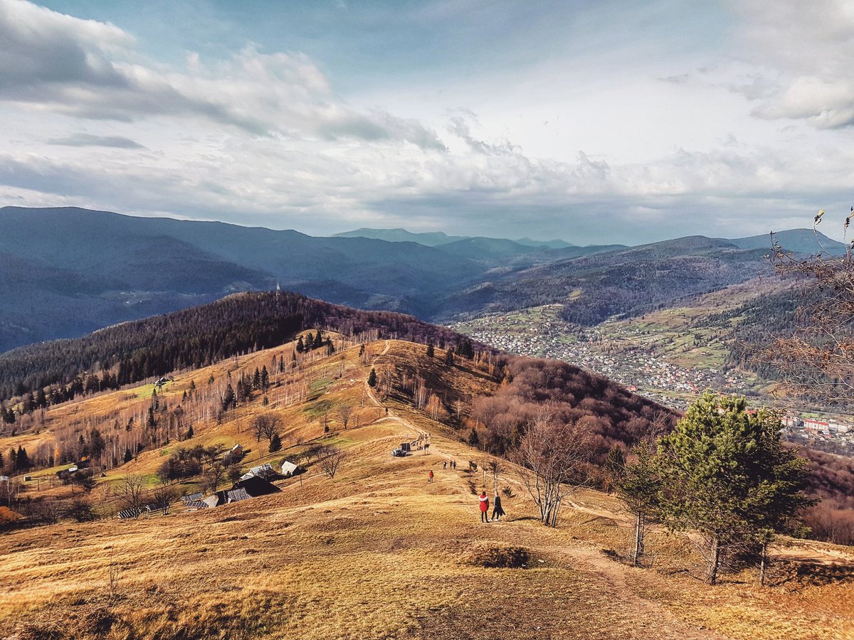 svitforyou's tweet photo. Autumn is the best time to experience the unexplored beauty of the Carpathian Mountains in #Ukraine 

#travel #travelblog #travelblogger #traveling #exploring
RT https://t.co/q45Z6ahP2x