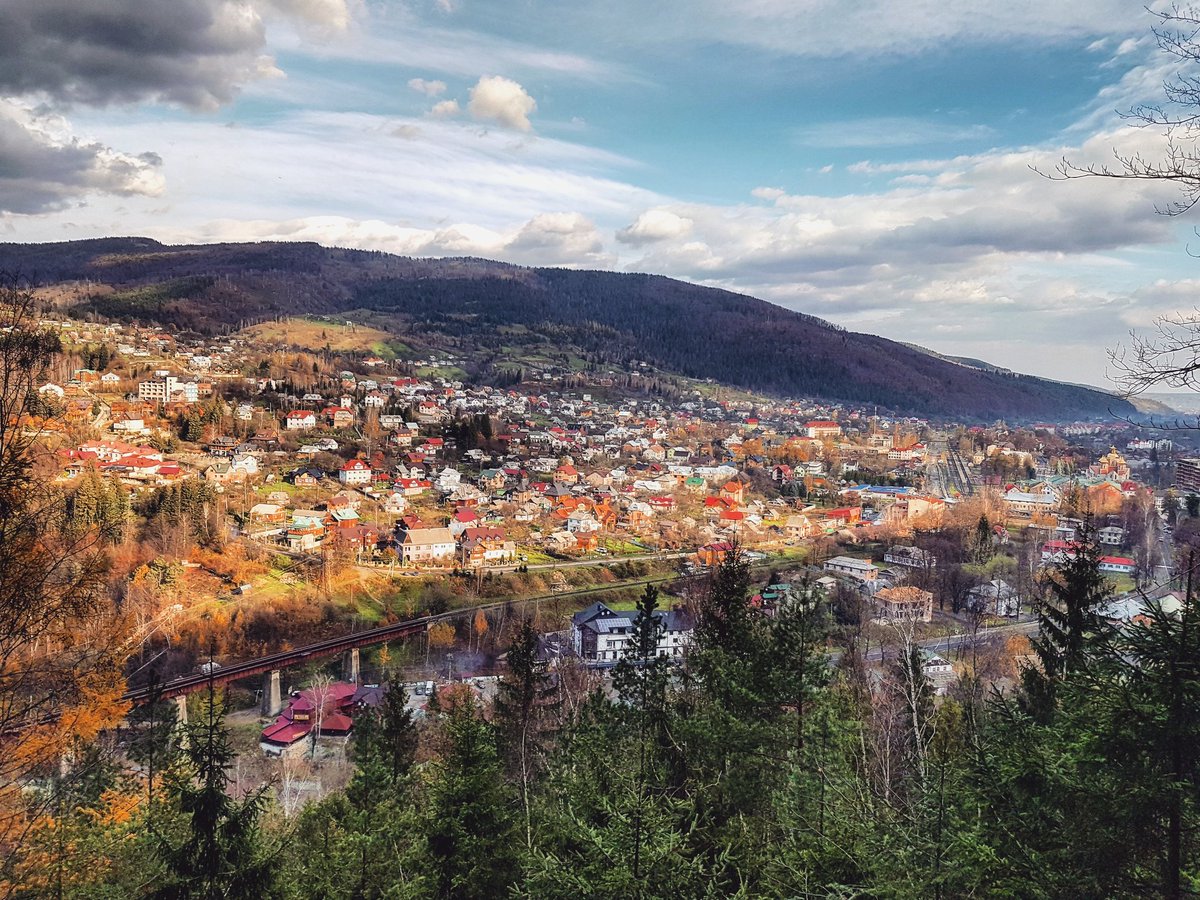 svitforyou's tweet photo. Autumn is the best time to experience the unexplored beauty of the Carpathian Mountains in #Ukraine 

#travel #travelblog #travelblogger #traveling #exploring
RT https://t.co/q45Z6ahP2x