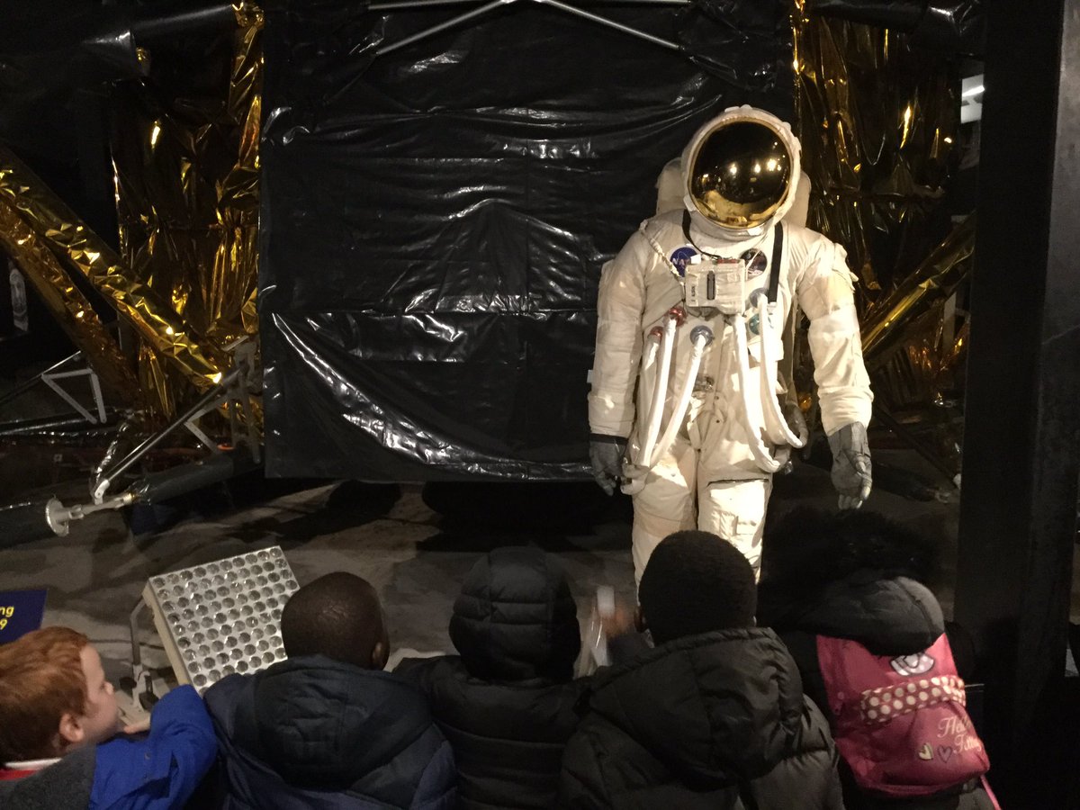 LarkHallPrimary's tweet photo. Year 1 had a fab time at the @sciencemuseum. We learnt about how to get to a space station and all the planning you have to do to solve problems in space. We even saw a real space suit and even rockets! 🚀👩🚀 #lhwestminster #lhlambeth #lhtrips #lhstu #lhcake https://t.co/EmyVr1gU1f