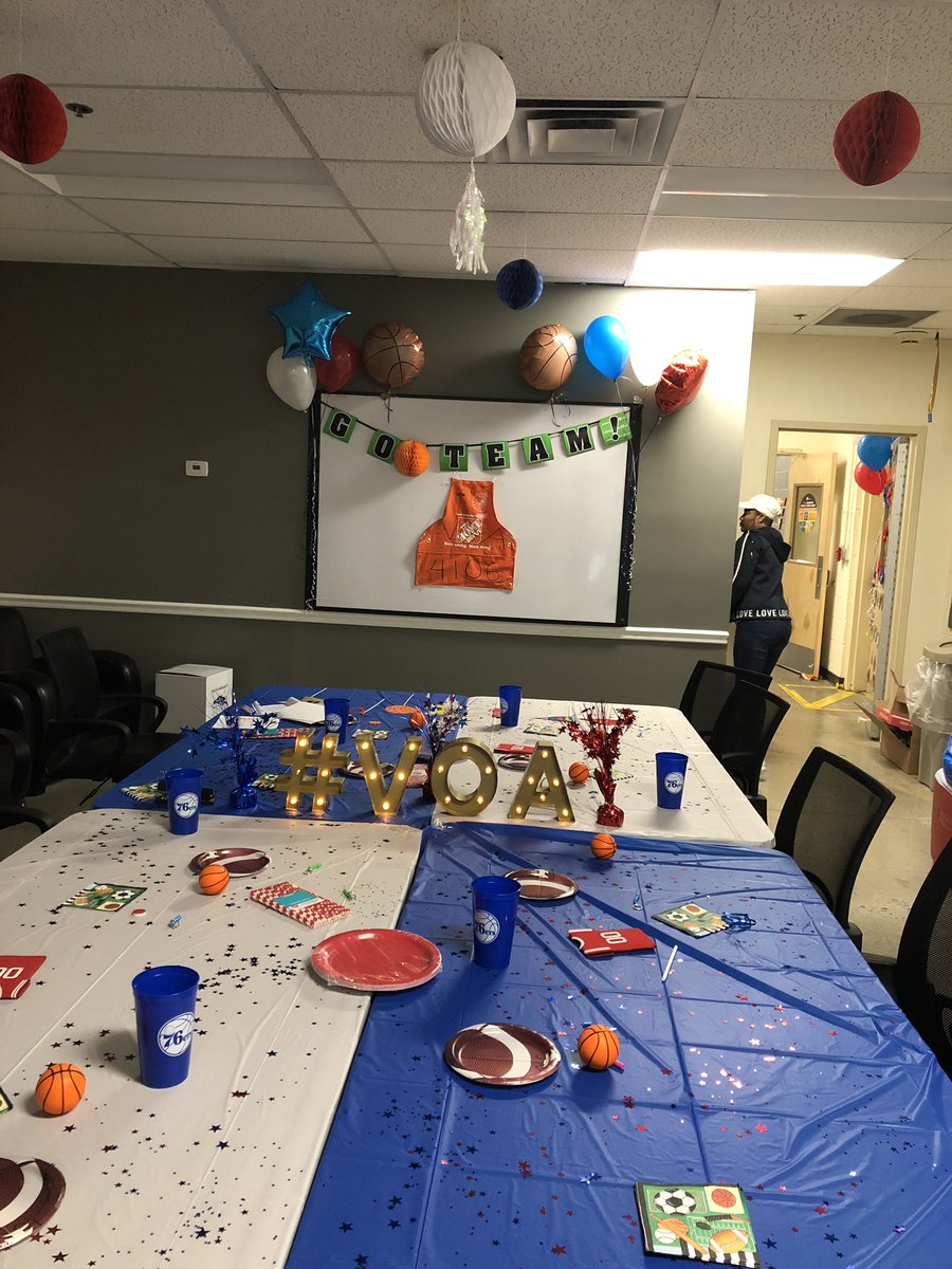 ginamarie0216's tweet photo. #VOA2018, Day 4 of PHILLY PHEVER here at 4106 winding down to the home Court. You canβt miss with 4106!!! https://t.co/rTOmDV8AL2