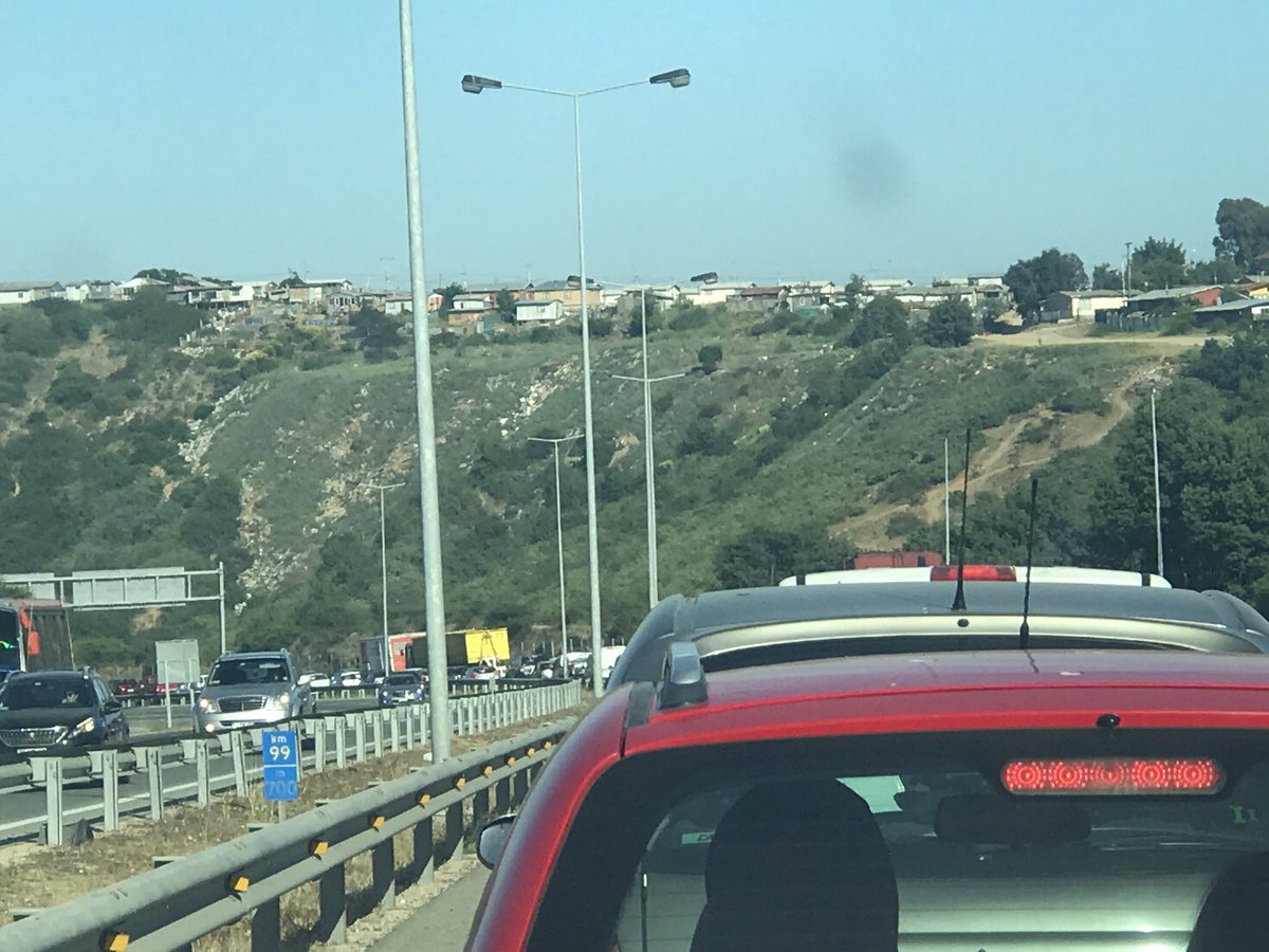 hectorfmm007's tweet photo. Pase el accidente y al parecer hay otro más https://t.co/HsZQwto9hO