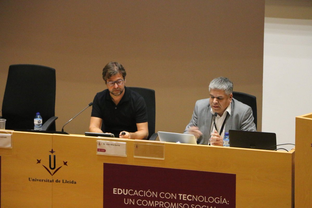 Hugo_pardo's tweet photo. La universidad Lab hacia mínimos productos viables y permanentes. Comparto el vídeo y el guión de la conferencia de hace pocos días en @Edutec2018 #edutec2018, #Lleida, Catalunya. En el blog de @OutliersSchool. https://t.co/KKA8dVNPVr https://t.co/XKTi6IpVtS
