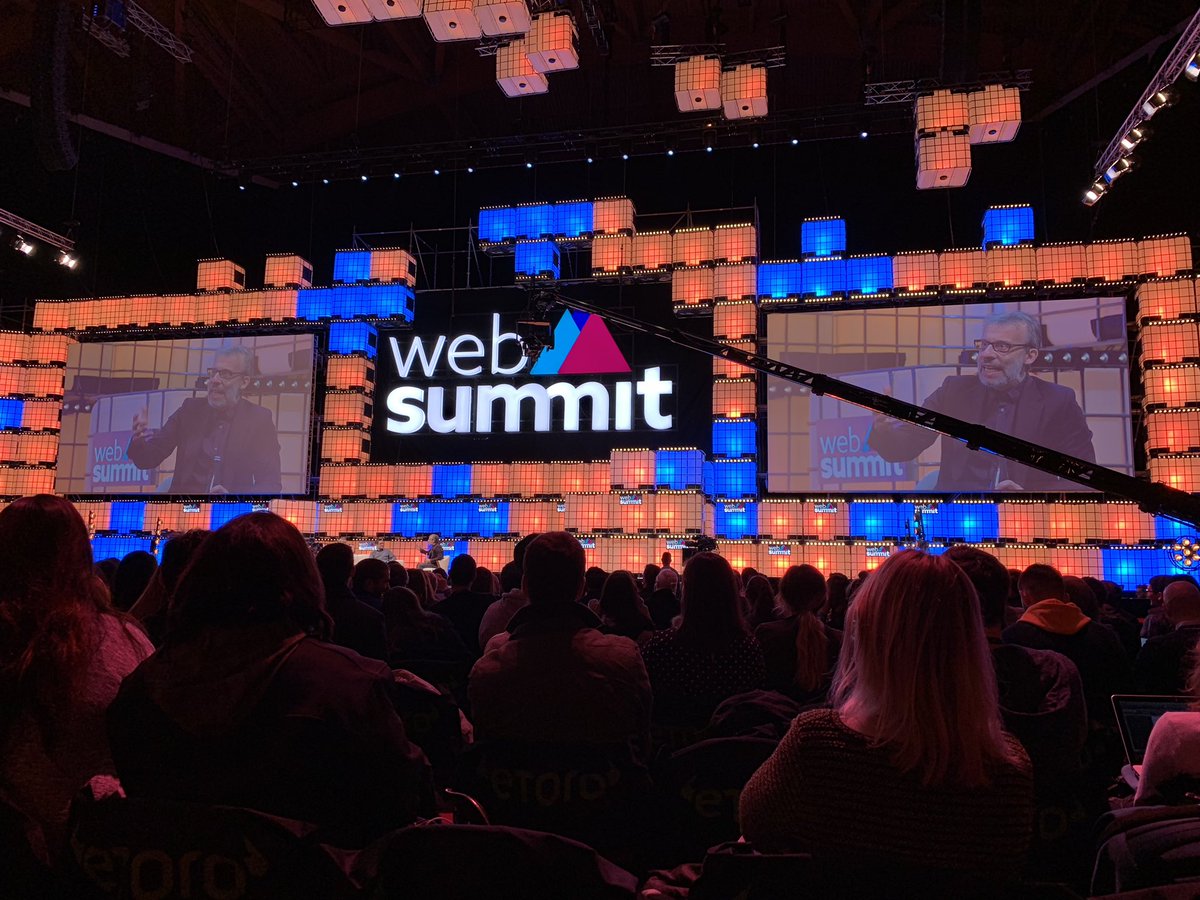 Igor_Fdez's tweet photo. Now How to fix your shitty pitch with @davidschneider at @WebSummit #segguroo https://t.co/OC2vA9woFz