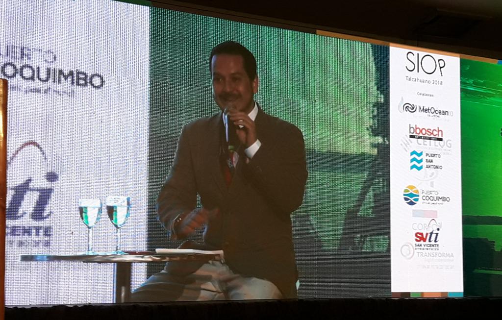 IncheTapihue's tweet photo. Segundo día del #SIOP Ingeniería Portuaria presentada por @ACHIPYC @RaulOberreuter todo un éxito con el apoyo de los organismos públicos y la empresa privada. #BBosch https://t.co/CoRMi5Ufj5