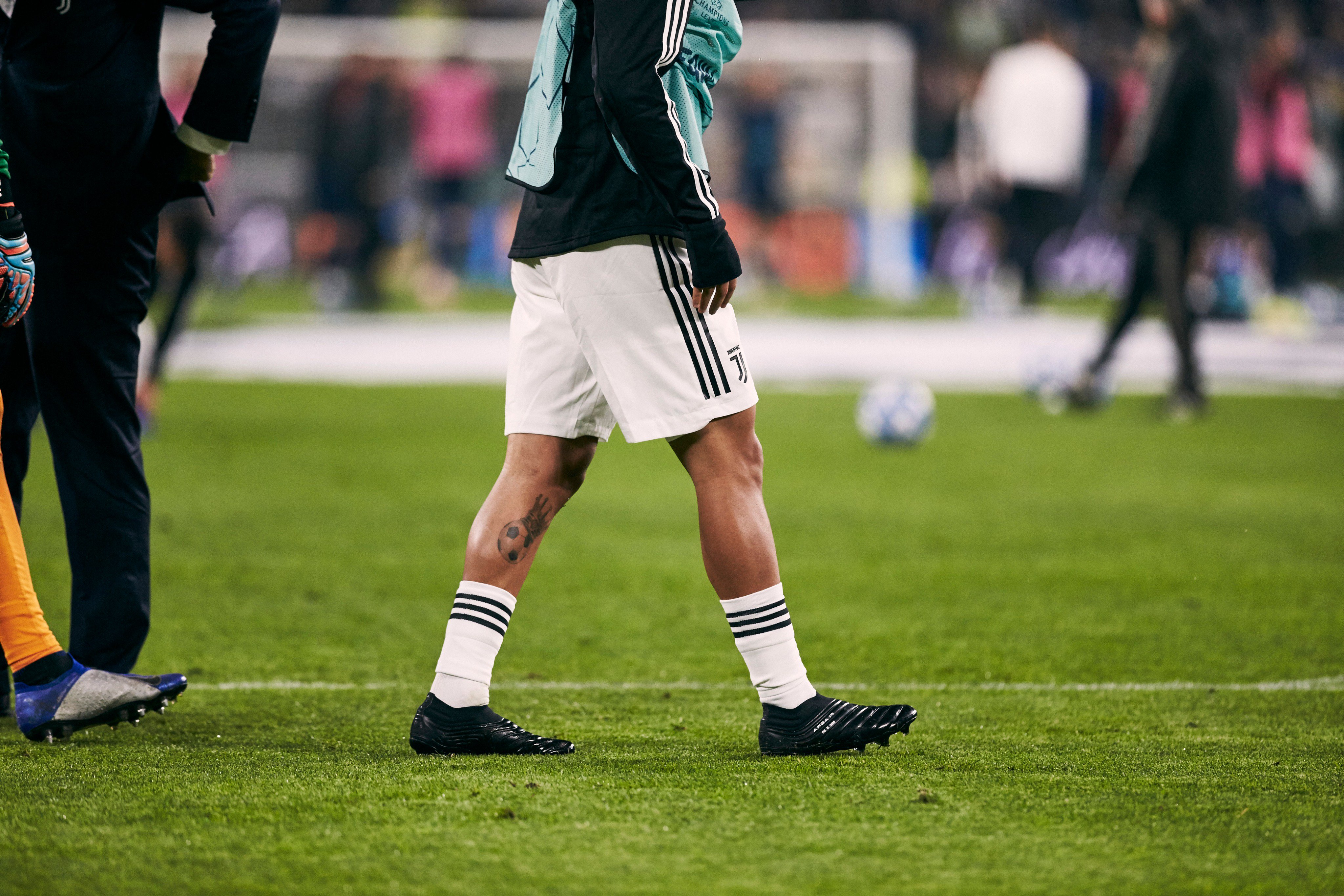 interferentie Crimineel nood GOAL on Twitter: "Paulo Dybala wore these special edition blackout Adidas  Copa 19+ boots last night 😍 One emoji: 🤤 https://t.co/EVHV0O1r80" /  Twitter