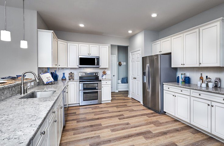 Check out this enormous kitchen in our Camden plan. This 1,600 SQFT home features 3 BD, 2 BA, a Rear Covered Lanai, Bay Window extension in the Master Suite, and a 2-Car Garage. Estimated February completion! #Realtor #RealEstate #newconstruction #Beazer #Calabash #NC