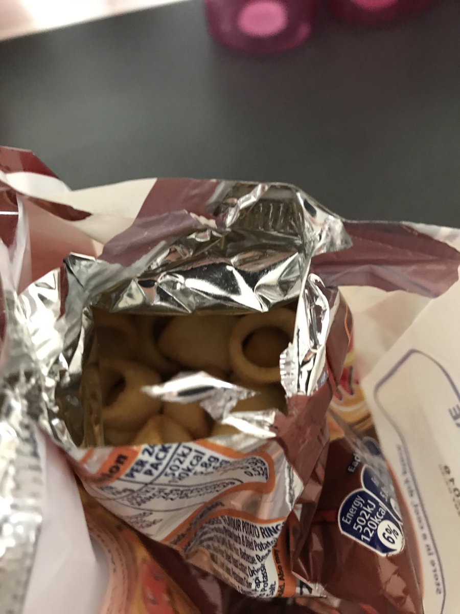 wrighty269's tweet photo. @KPSnacks disappointing when you open a multipack and a packet opens at the same time cause it’s attached 😢 https://t.co/ffmXbXePDO