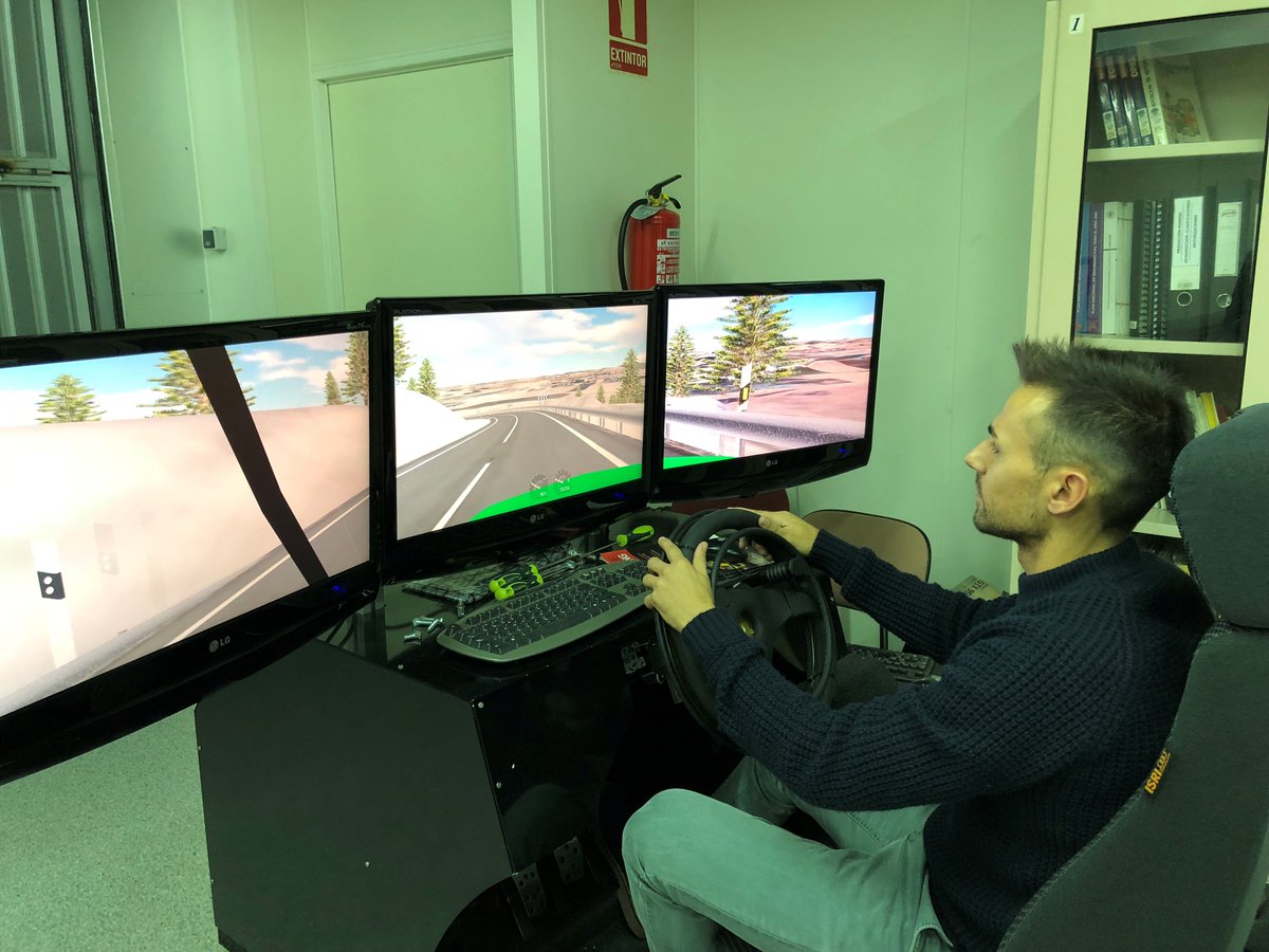 aplitop's tweet photo. Ayer visitamos el simulador de conducción SE2RCO del Laboratorio de Automóviles de la @UPV Universitat Politècnica de València. Gracias a Alfredo García, Catedrático de Ingeniería de Carreteras y a Juan F. Dols, profesor titular por la organización de este encuentro
#RoadBIM https://t.co/H1y351a2bL