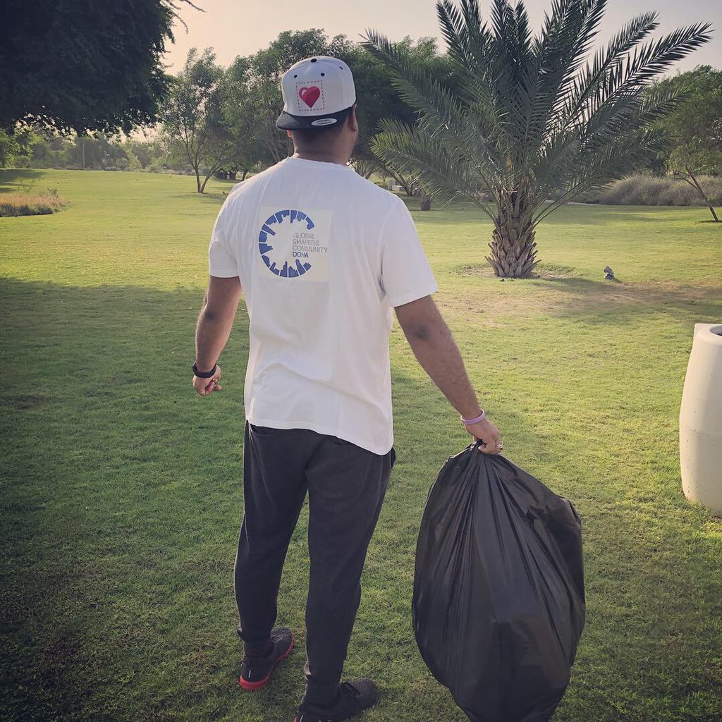 DohaShapers's tweet photo. As a part of #QatarSustainabilityWeek2018, @dohashapers did Plogging for Nature! 💚🌎🇶🇦 #Plogging is a way to connect with nature, while helping to restore it. Oh, and you'll burn some calories, too.
#Shapers #Qatar #ShapingTheFuture #qsw2018 #BeatThePollution @qatargbc https://t.co/mcKTh7mx8A