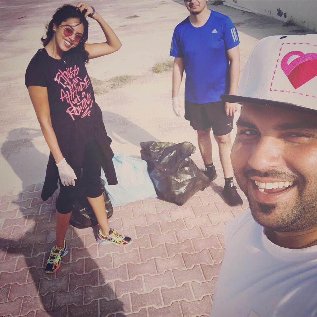 DohaShapers's tweet photo. As a part of #QatarSustainabilityWeek2018, @dohashapers did Plogging for Nature! 💚🌎🇶🇦 #Plogging is a way to connect with nature, while helping to restore it. Oh, and you'll burn some calories, too.
#Shapers #Qatar #ShapingTheFuture #qsw2018 #BeatThePollution @qatargbc https://t.co/mcKTh7mx8A