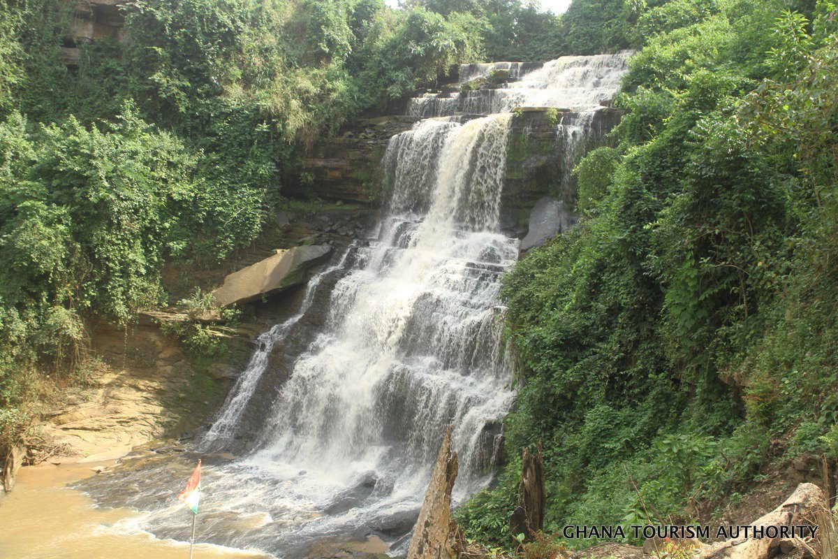 ghanatourismGTA's tweet image. Awesome and wonderful fall, located on Kintampo &amp;amp; Tamale, its About 4 Km from the main town. The atmosphere and view is breathtaking and the water feels good. Visit #KintampoWaterfalls and #FlowWithNature. #seeghana #feelghana #discoverghana @NatureNews