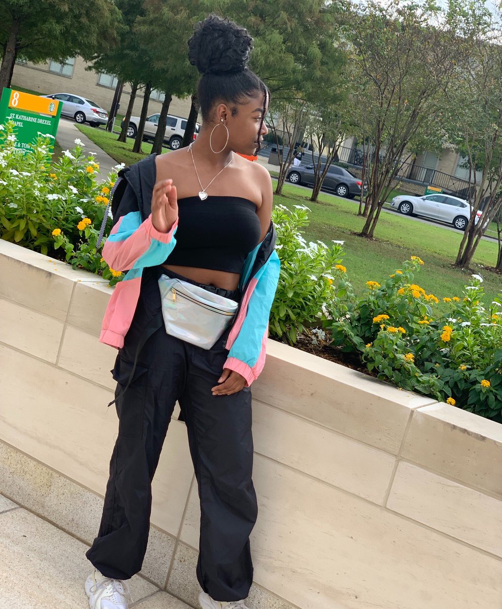 xchickamaya's tweet photo. #XUSpiritWeek2018
Throwback Thursday 🤪 https://t.co/rhQUsJHZg5