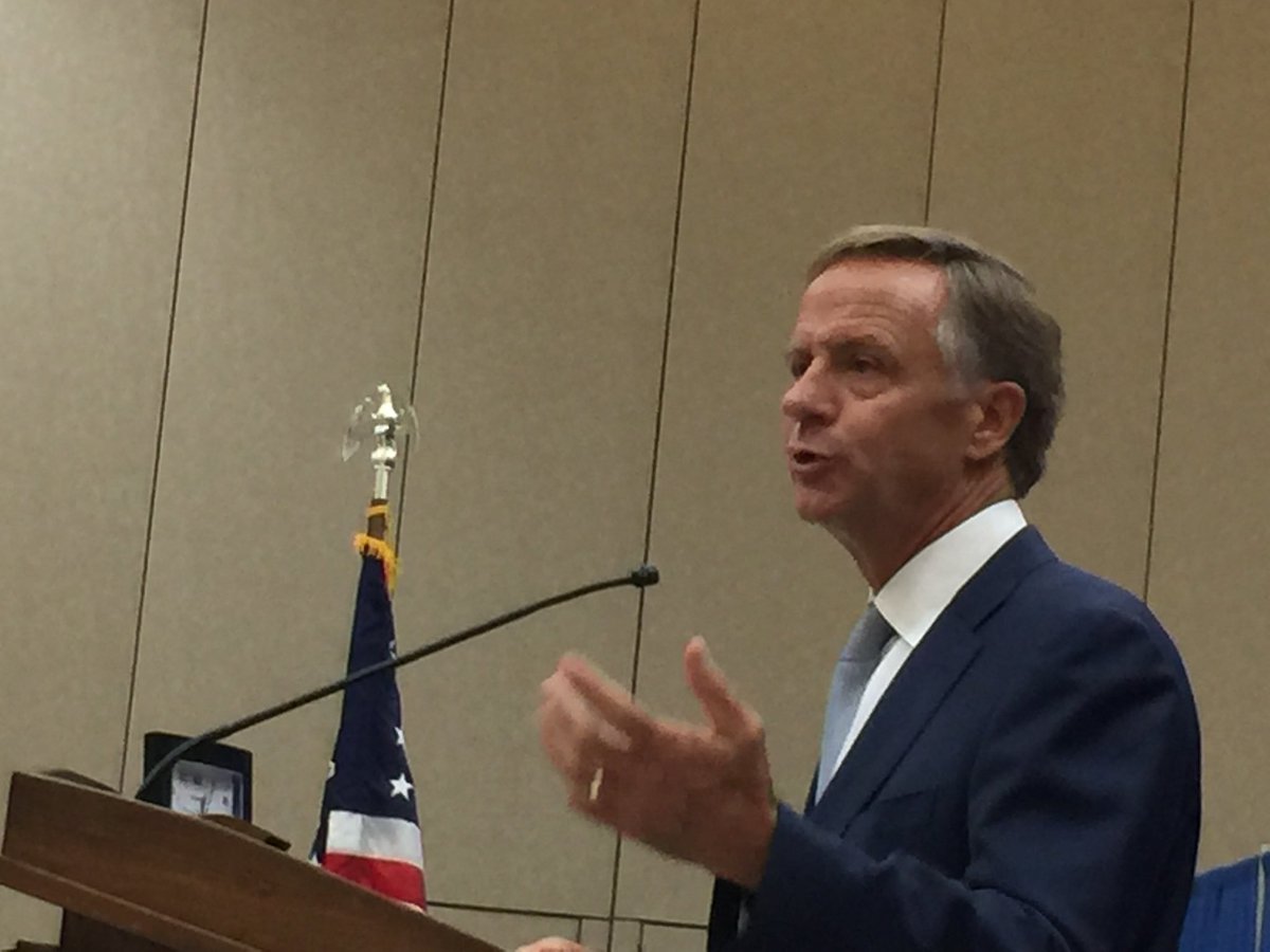 Governor Haslam updates Chattanooga Rotary on the state of The State of Tennessee.