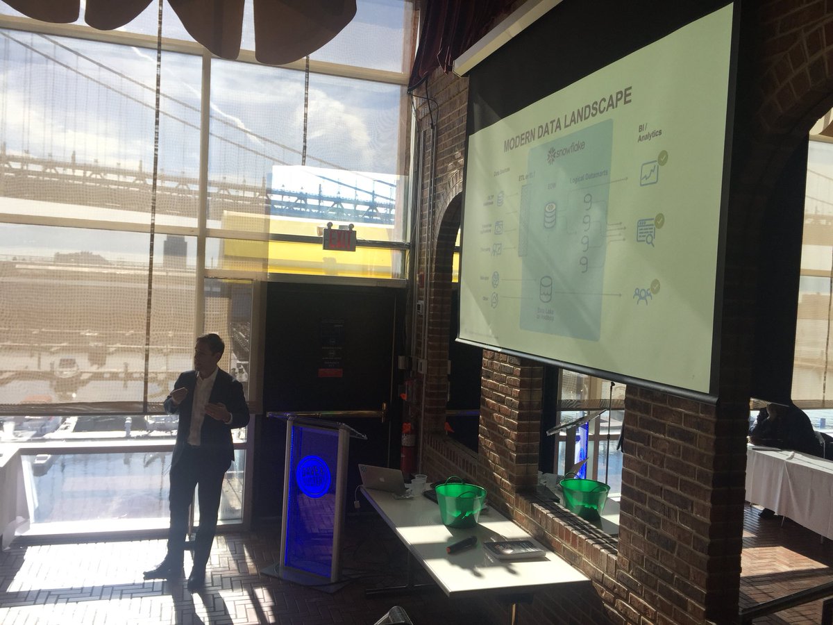 DamaPhil's tweet photo. @SnowflakeDB #datasharing #timetraveling separate #metadata  are some really unique features of this scalable #datawarehouse in the cloud product @damaphila https://t.co/EwapZUZ9aC