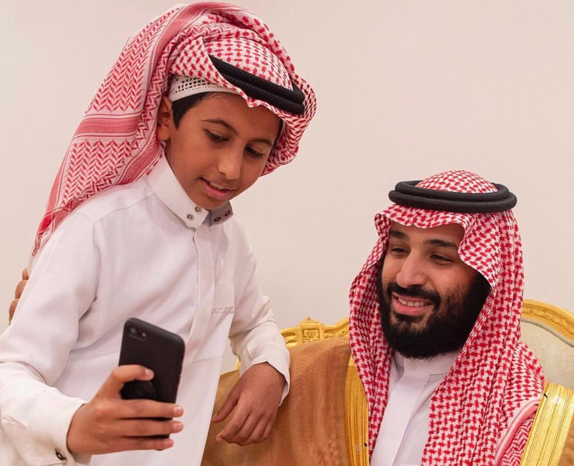 متكي على طويق 💚