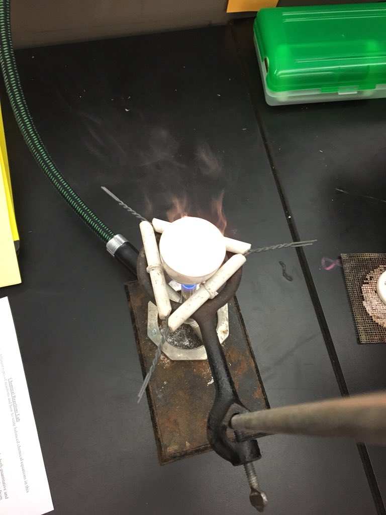 atkinswestchem's tweet image. Started our 4-day chemical reactions lab Tuesday. Students will use their observations to determine products of chemical reactions🔥👨‍🔬👩‍🔬@WSFCS_Science #ExpModelDemo #RealTimeChem #WeDoScienceWell