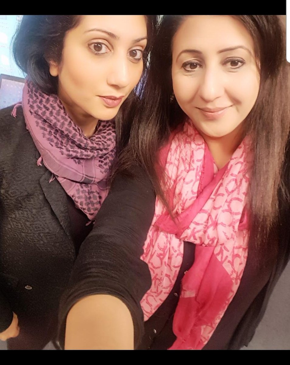 siemaiqbal's tweet image. Spent the morning talking #depression and #Mentalhealth to mums ( @CHAI_Project run by @NajmaKhalid1) at  Broadfield Primary School as part of my voluntary work with @askdoc1 (Chair @enamhaque31). 

Of course it was in Manc Urdu and there was a selfie!
#MentalHealthMatters
