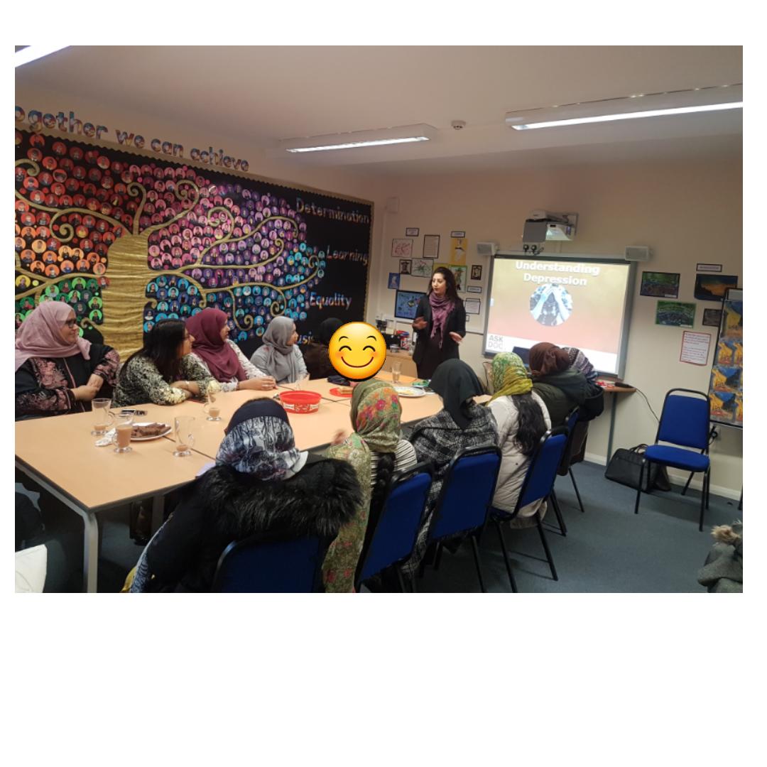 siemaiqbal's tweet image. Spent the morning talking #depression and #Mentalhealth to mums ( @CHAI_Project run by @NajmaKhalid1) at  Broadfield Primary School as part of my voluntary work with @askdoc1 (Chair @enamhaque31). 

Of course it was in Manc Urdu and there was a selfie!
#MentalHealthMatters