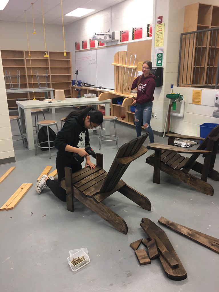 MrMontanari89's tweet photo. Mr. Montanari Gr. 10 Construction class @BHSS is starting to put their Muskoka Chairs together. Great job ladies. #constructionclassrocks #BHSS @BillHogarthSS https://t.co/8qI81hRCIF