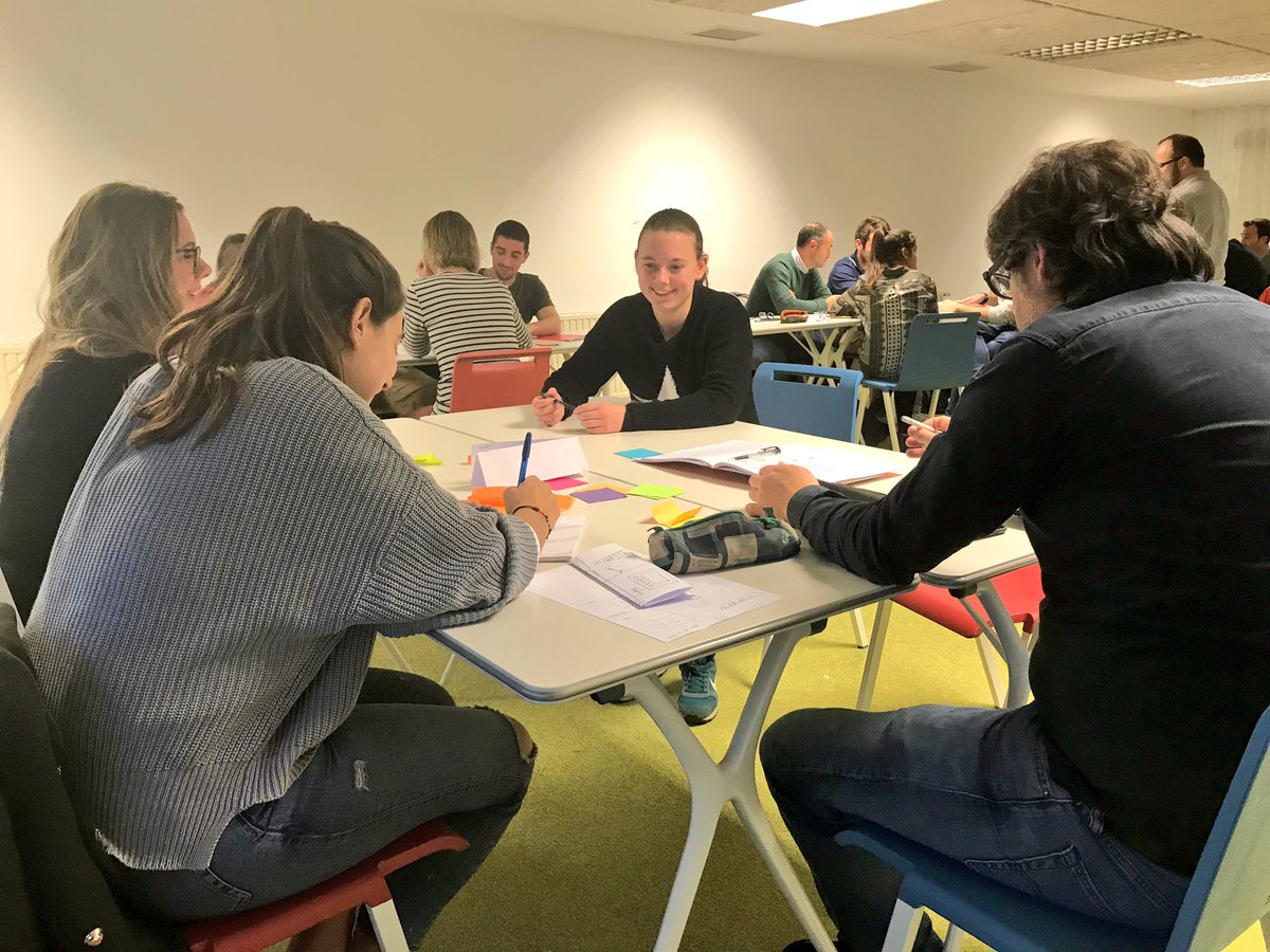emprendecise's tweet photo. Seguimos con las formaciones de los tutores #StartInnovaDM 🙌🏽
#BusinessModelCanvas prototipado con #DesignThinking e #innovacion en nuestro #modelodenegocio 👇🏼 https://t.co/yPwHU3PD4l