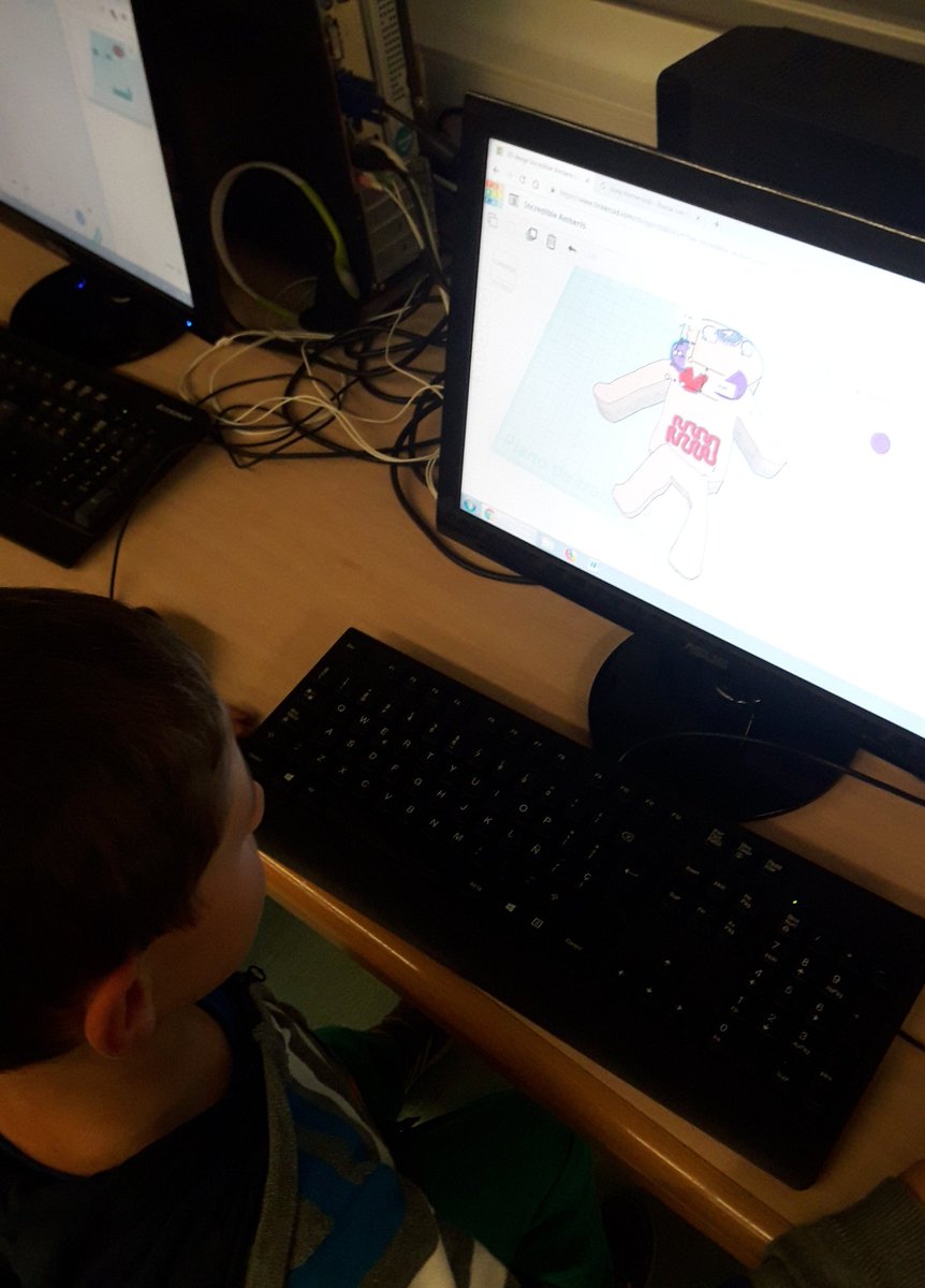 weareLetSMake's tweet photo. Aquesta setmana estudiem el cos humà 🧠💓👨‍⚕️👩‍⚕️ @tinkercad @EscolaElsPins @AmpaGuinovart #escolagarigot @EscolaLlVives @TorreBarona https://t.co/8gZFNgWeSJ