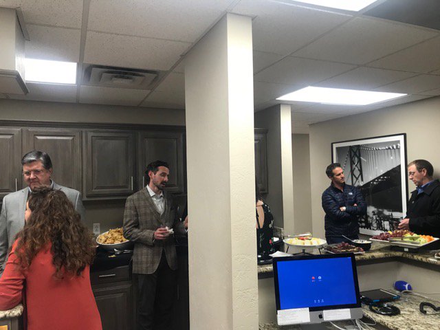 Lubbock_OFS's tweet image. Our entire practice had a blast celebrating the welcoming of our new doctor, Dr. Bonner, last night! #IntroductionParty