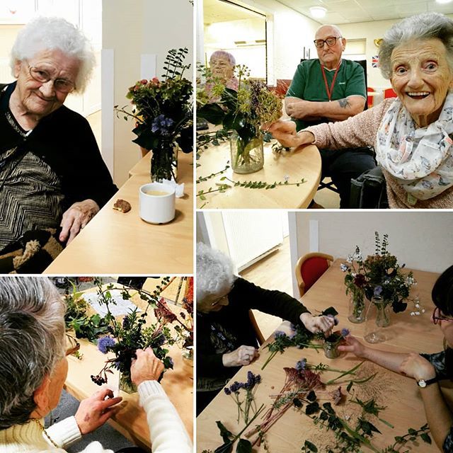 Here's a flavour of some of the great work the Flower Power York  team do to help vulnerable and socially isolated people live happier, healthier lives. This week the team were at the Musical Connections session at Glen Lodge Sheltered Housing bringing j… ift.tt/2D8QPIW