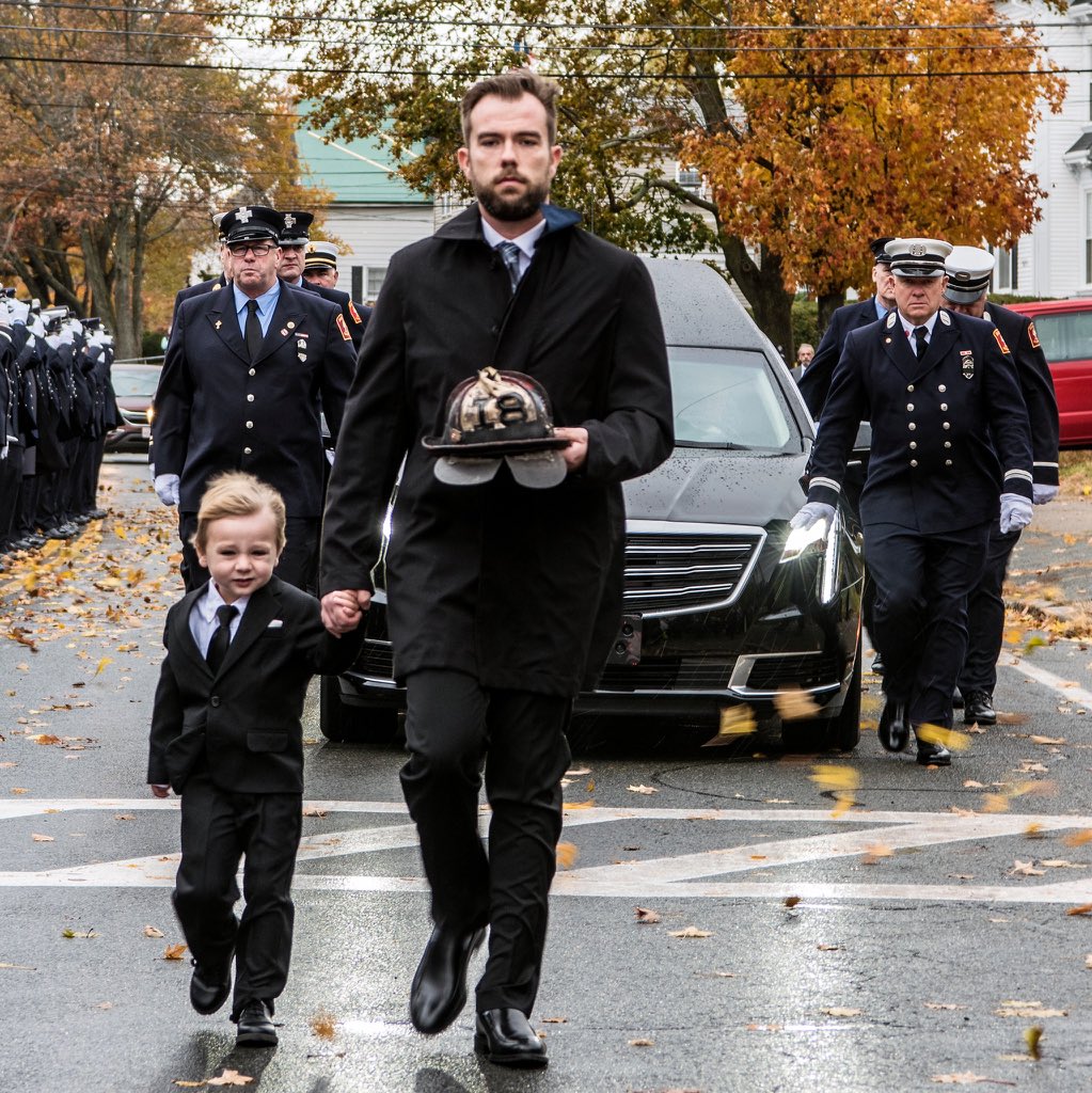 BlairMillerTV's tweet image. Heartbreaking update to #BostonsBravest today. Rich Paris with @BostonFire @LOCAL_718 lost his own brother this week, Eddie Paris, a fellow #Boston firefighter. He was diagnosed with stage 4 occupational cancer in Sept. He died this week. Tonight we share his legacy.