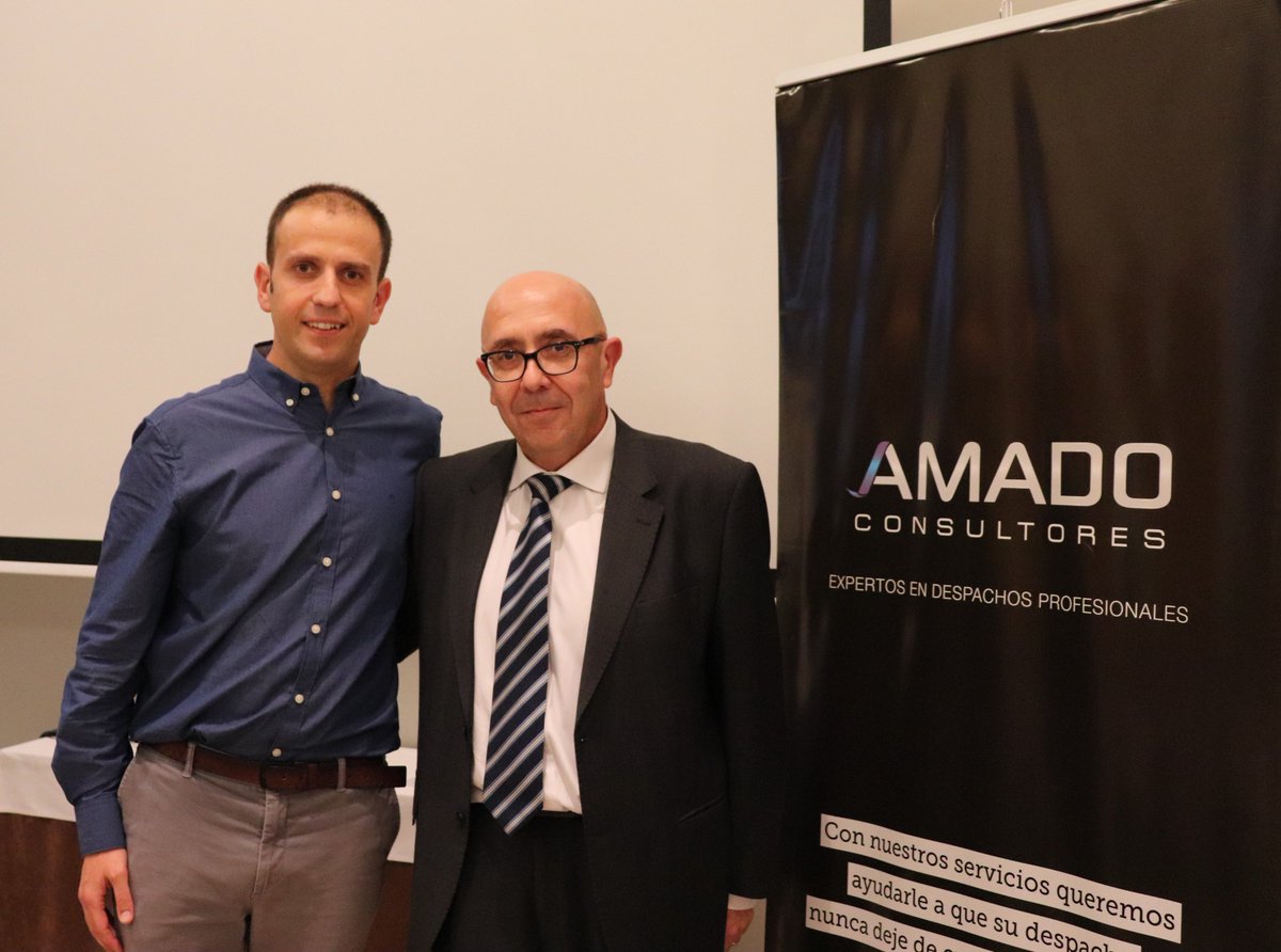 amadoconsultor's tweet photo. Muy contentos con la presentación del curso de Gestión y Dirección de #DespachosProfesionales que se celebró ayer en Madrid. Gracias a todos los asistentes 😄 y a al ponente @manuelaborda por ayudarnos a romper tópicos del sector (Fotos: @j_amado, @manuelaborda, @audipasa) https://t.co/1yvnR0fvKL