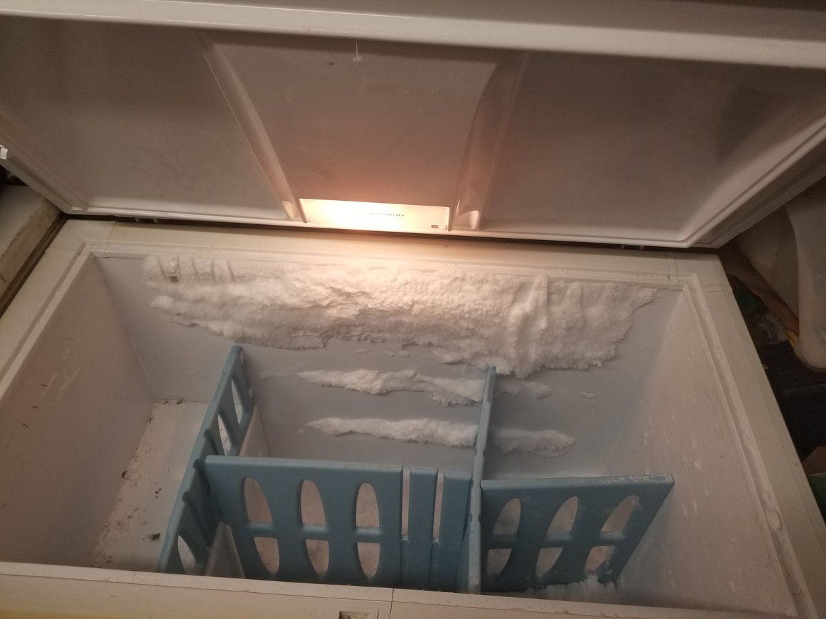 GreenRipening's tweet image. Deicing the deep freeze to prepare for our beef cow.  #feezer #beef #grassfed #farmtofreezer