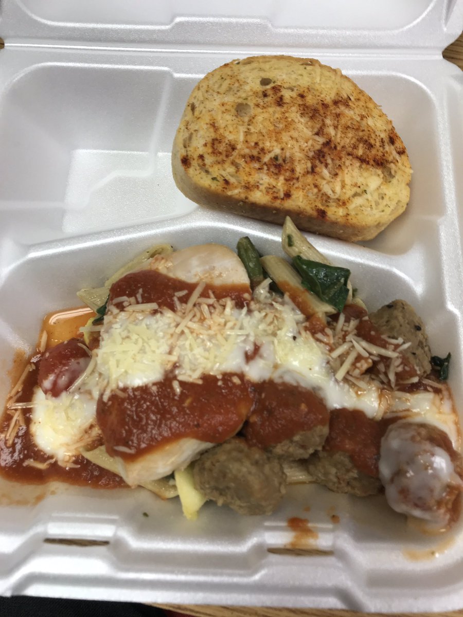 “Restaurant quality” lunch with <a href="/ChefJosephD/">Joseph Dominguez</a> at <a href="/WeinertES/">Weinert Elementary</a>!  YUM!!!
