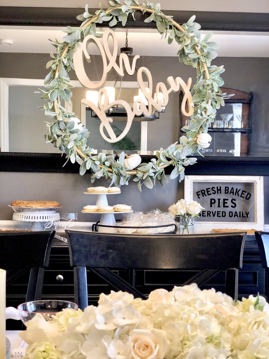 Rustic Farmhouse Baby Shower now up on the blog! Check out all of the beautiful details! #babyshower #partystyling #babyshowerideas #rusticfarmhouse #farmhousehome  popofgold.com/single-post/20…