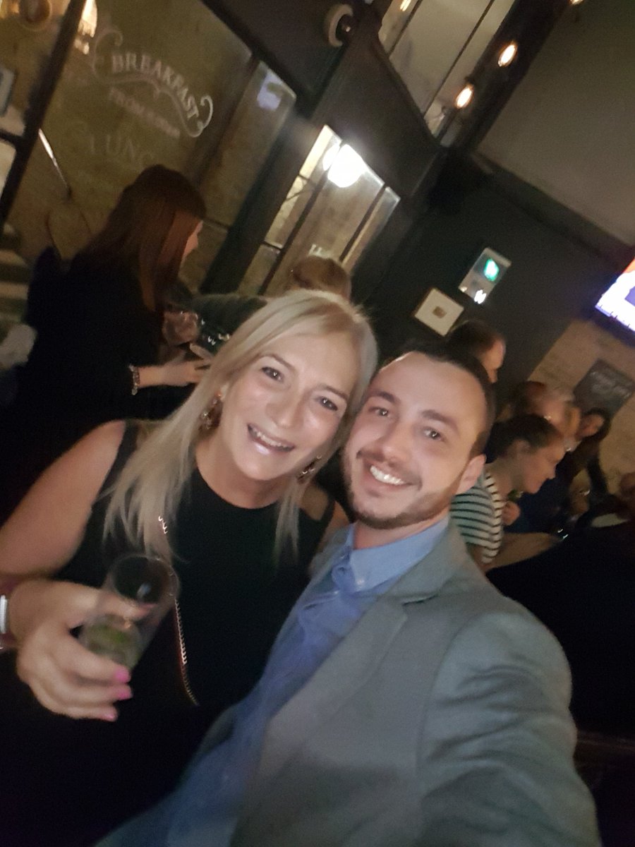 Having a brilliant time catching up with <a href="/Marilyn_DiCara/">Marilyn DiCara 🌞🌻💙❄️</a>. <a href="/metrosheffay/">Fay Wragg</a>  few more and then the long ride home <a href="/metroshef/">Metro Finance</a>  #SharedOwnership