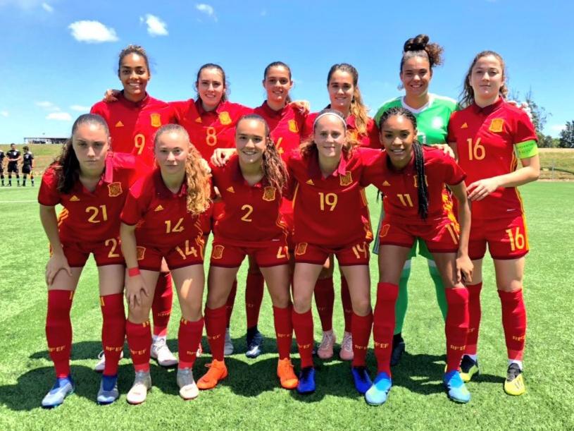 Teresa Mérida, en el once inicial de la selección española sub 17 (Foto: RFEF).