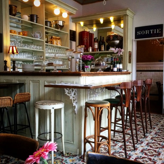 Für alle in #Düsseldorf, hier ein  #Geheimtipp für gemütliche Abende mit richtig gutem Essen: La Manufacture in D-Derendorf.
Danke, liebe Tinka Kalytta, für den wunderbaren #ladiesdentaltalk gestern bei dir. Wir haben es sehr genossen! lamanufacture.de