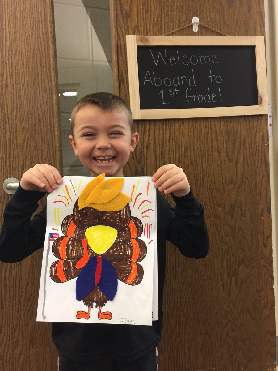 dawnwalker80's tweet photo. We disguised our turkeys to protect them from being eaten for Thanksgiving. He disguised his turkey to be the @POTUS! @HCCSC https://t.co/RgoraRN5xZ
