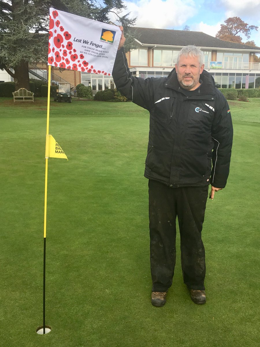 ⛳️To mark the centenary of the WW1, we will be flying our commemorative flag on the 18th hole. <a href="/PoppyLegion/">Royal British Legion</a> #poppyappeal2018 #ThankYou100 #RemembranceDay2018 #WW1