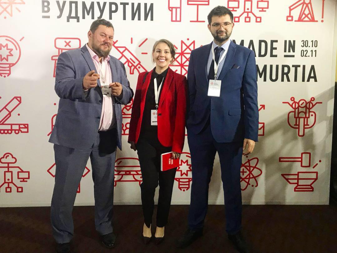 cashoff_ru's tweet photo. Завершился предпринимательский форум «Сделано в Удмуртии», проделана большая работа, как итог, подписание соглашения. Впереди нас ждёт реализация грандиозных планов и невероятных побед!
#CASHOFF #сделановУдмуртии #ИнвестируйВУдмуртию #вместемысила #CASHOFFEvents https://t.co/gqOTzOjWeR