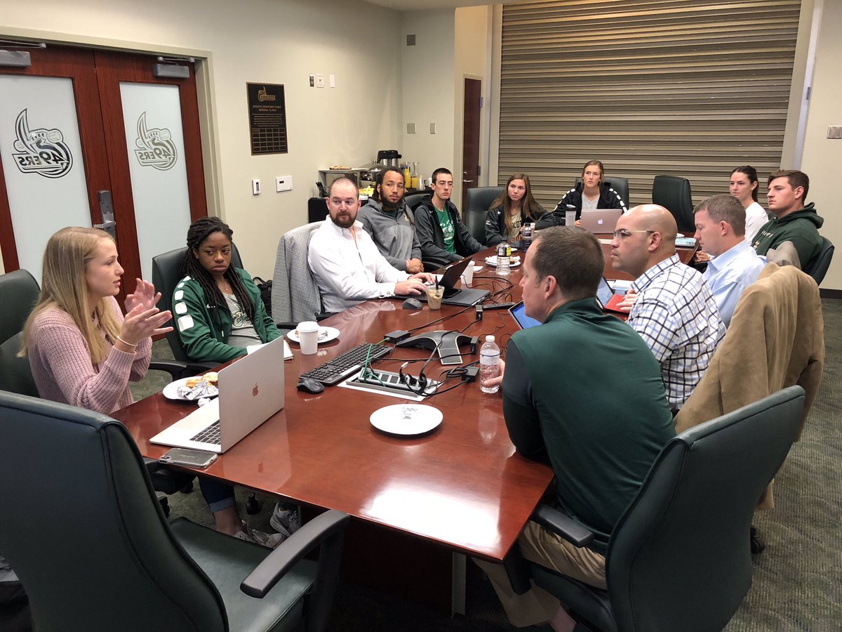 .@CharlotteSAAC met at 7:30 AM to give us input on our athletics facilities master plan. Such an impressive group! Student-athletes are our number one priority. #GoldStandard