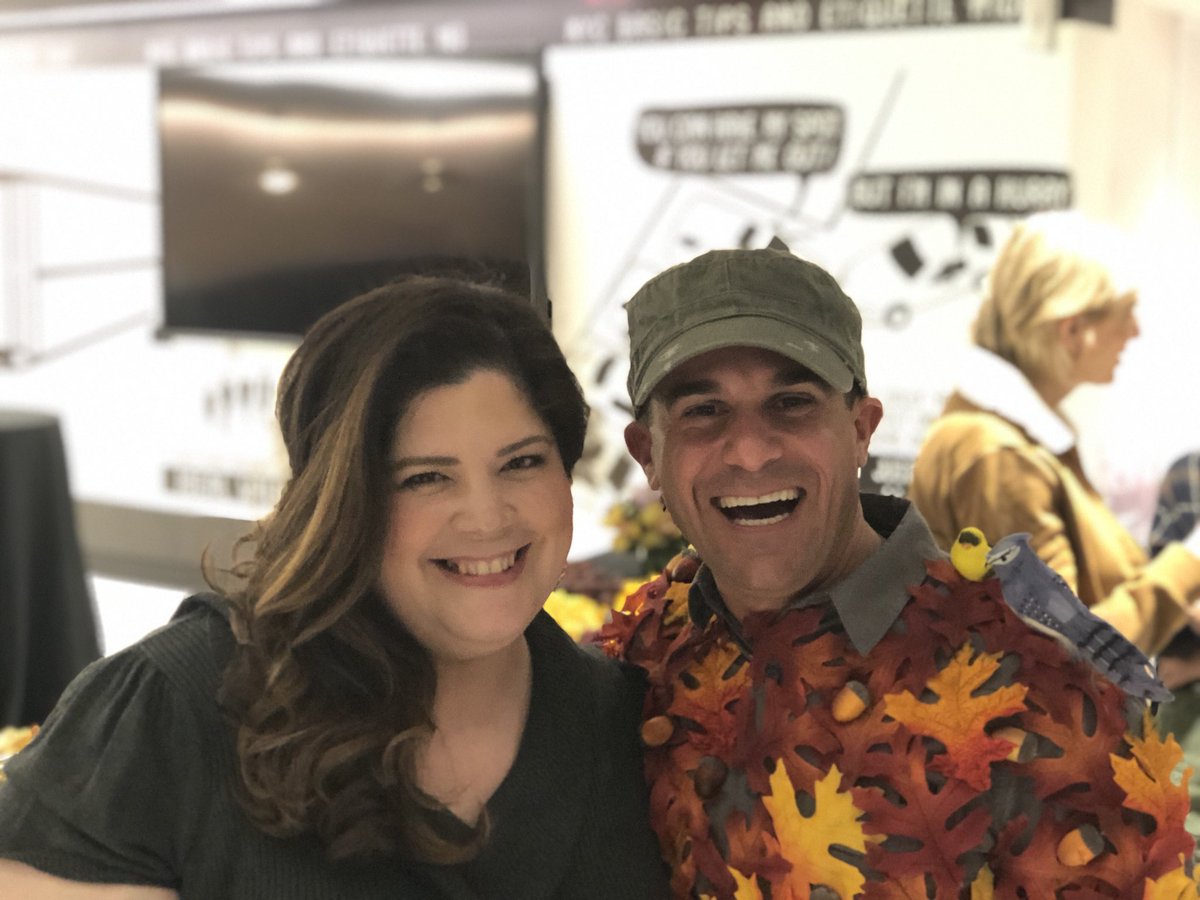 While Darren isn’t my <a href="/salesforce/">Salesforce</a> AE he’s for sure one of my favorite. Notice his cool fall outfit he made <a href="/stevemoroski/">Steve Moroski</a> #bankforce