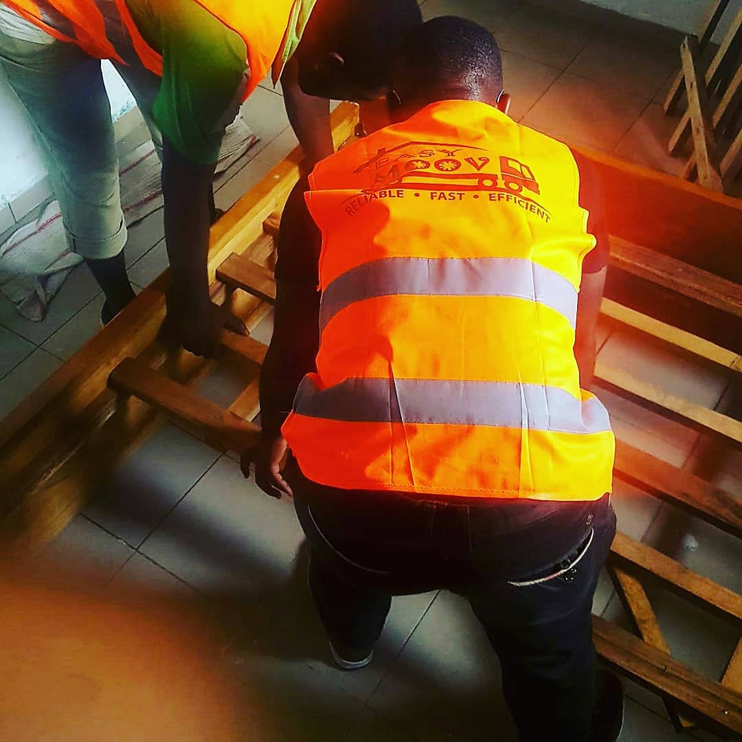 easy_moov's tweet photo. On a working day, while this client was at the office, #EasyMoov was setting up her things and getting her installed in her new home.
Thanks for trusting https://t.co/2fOQ4VSNeU https://t.co/92yJyWGCKD