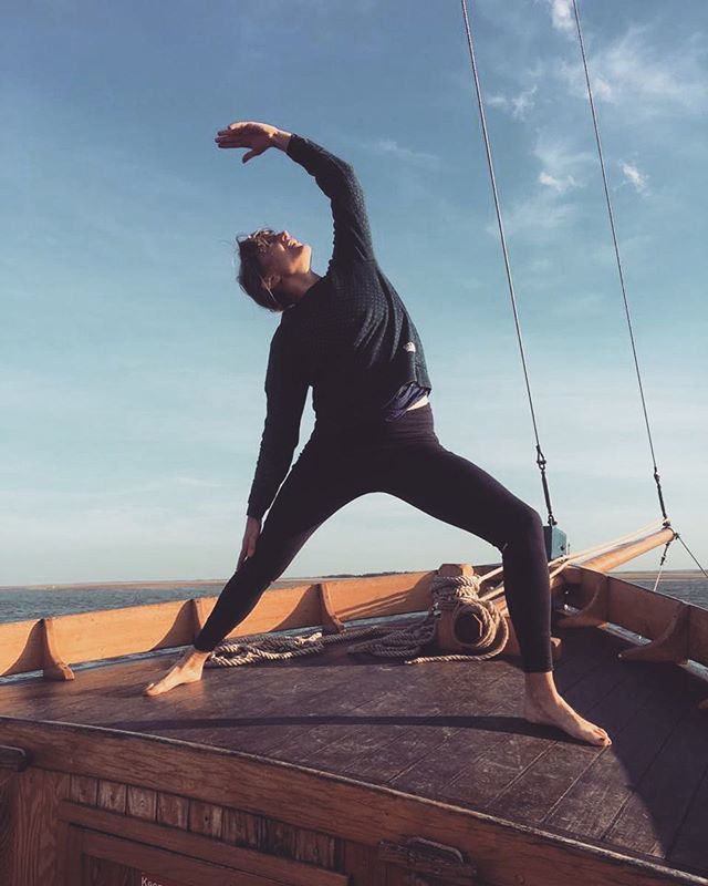 henrynorfolk701's tweet photo. Dom’s crew have just smashed the CEC’s record for the fastest sail from Kings Lynn to Wells (5.5 hours) so there is time for yoga before the next tide allows entry into Wells. @drinkwhatahoot @awprco @bankhousekingslynn @creakeabbeycafe #yoga #boats #woo… https://t.co/lC4EMQIe4c https://t.co/UMFdrhxFje